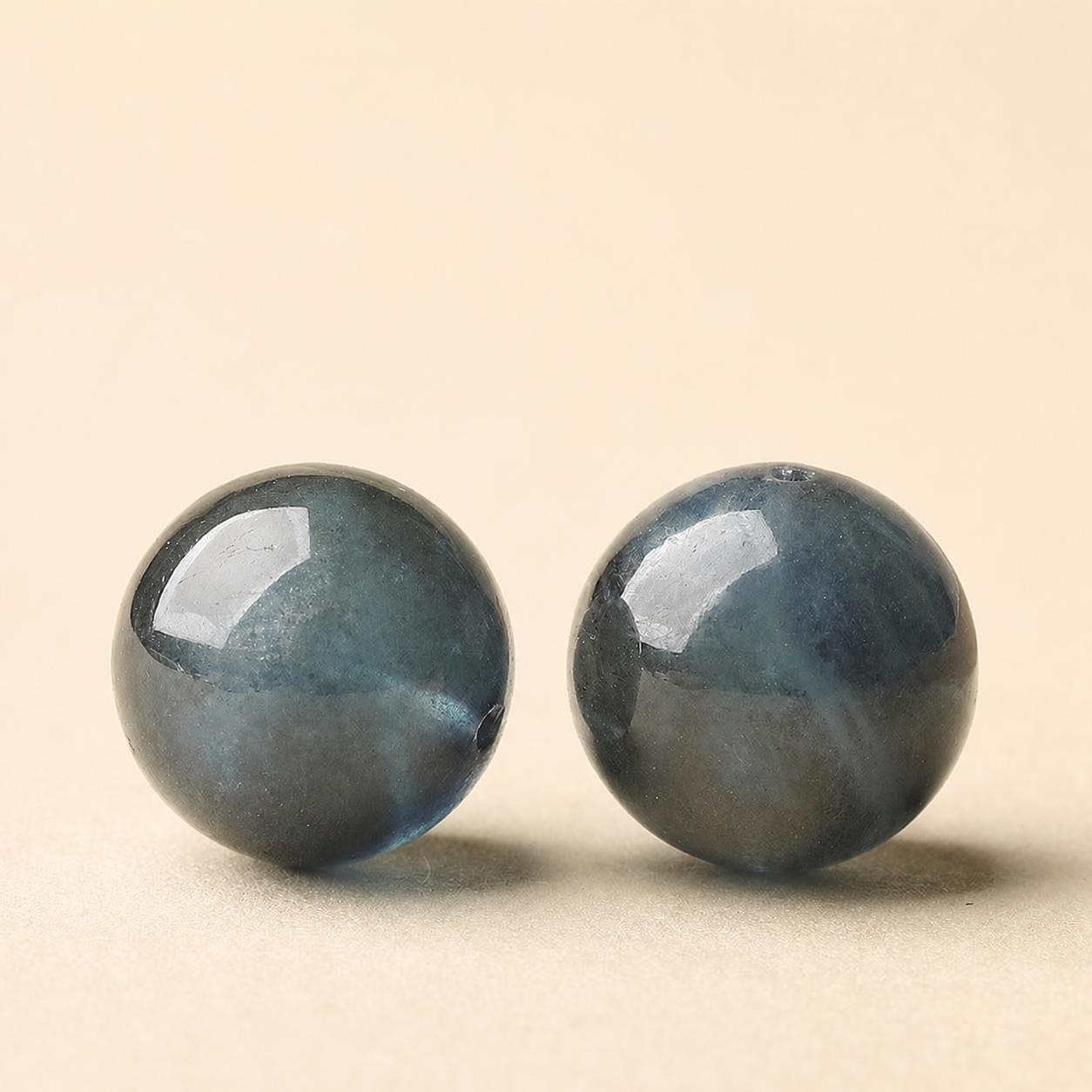 Natural aquamarine single crystal beads without text