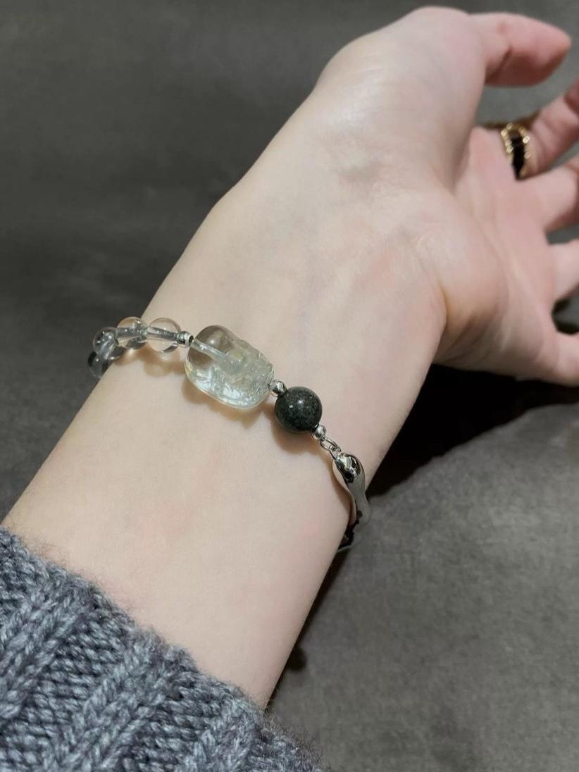 Natural Natural Crystal Bracelet with Pixiu