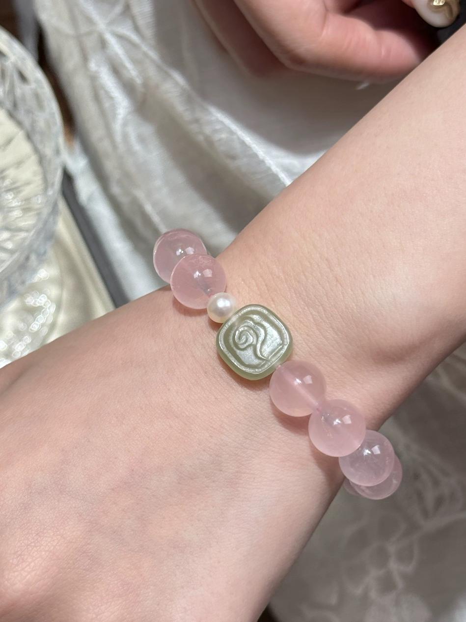 Pearl Crystal Bracelet with Pearl Accents