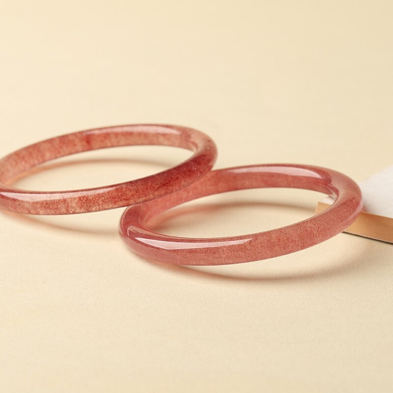 Strawberry Quartz Raw Crystal with Couple