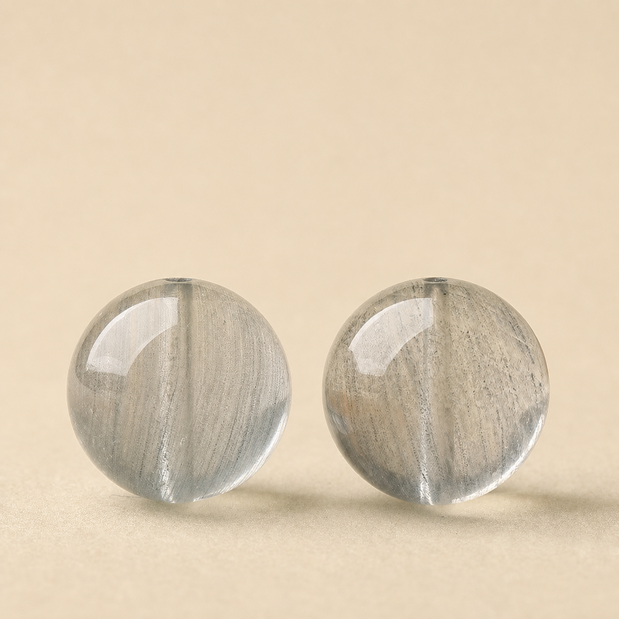 Natural Brazilian gray rabbit hair quartz bead without text